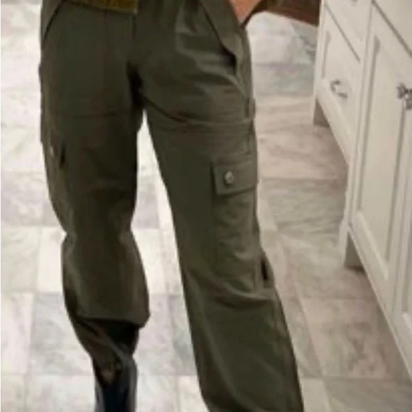 CAbi Olive Green Quantum Cargo - Picture 2 of 13